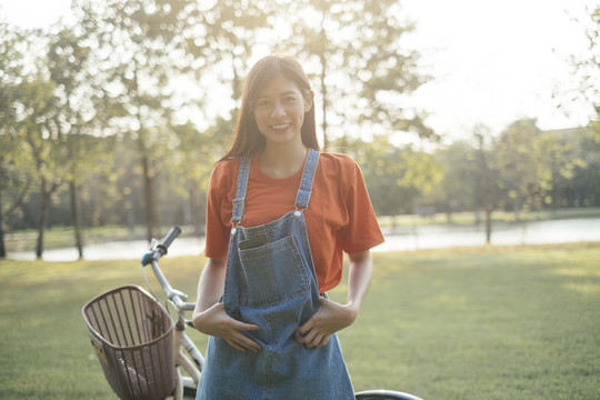 户外美女摄影图像