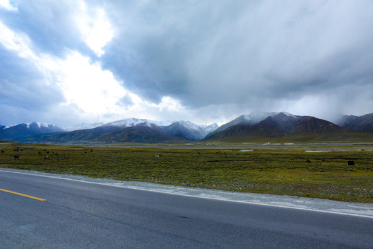 西藏公路风景