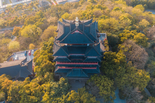 杭州吴山城隍阁黄昏夜景航拍