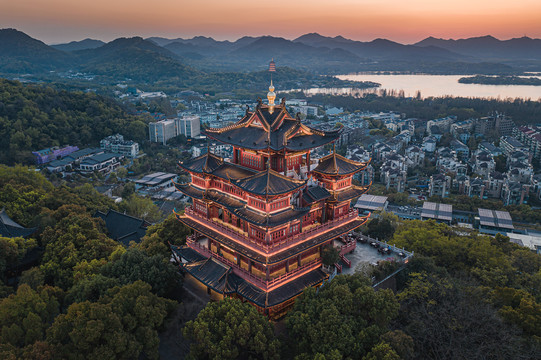 杭州吴山城隍阁黄昏夜景航拍