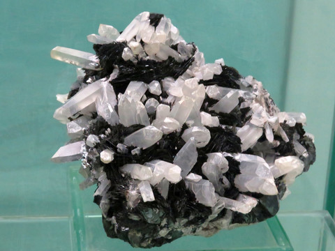 水晶矿
