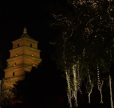 西安大雁塔雄伟夜景