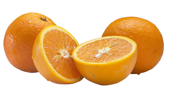 白色背景上的橙色水果，带有裁剪路径