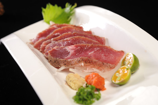 日式半生牛肉