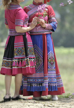 壮族传统服装