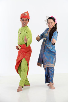 马来人与传统服装舞蹈全长