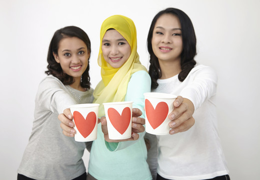 关注马来西亚女性的爱情杯