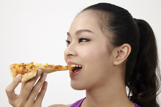 喜欢吃比萨饼的中国女人