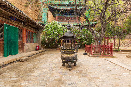 中国山西太原净因寺土堂大佛