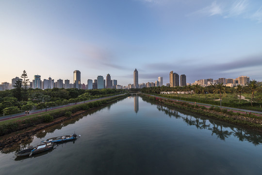 海南海口城市天际线风光