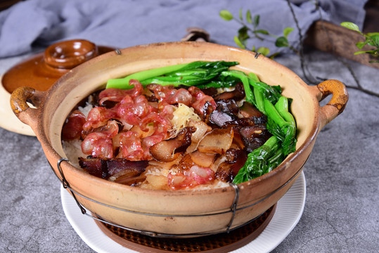 腊味煲仔饭
