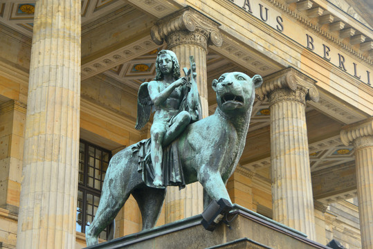 德国柏林音乐厅诗琴天使和狮子