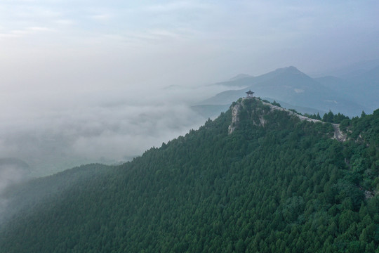 山东青州云门山云雾笼罩似仙境