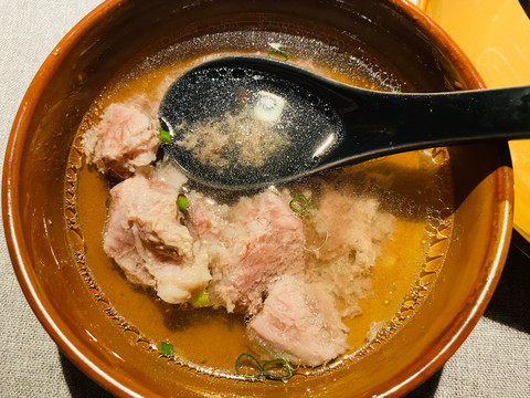 黑猪肉汤
