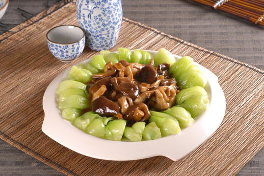 香菇扒油菜