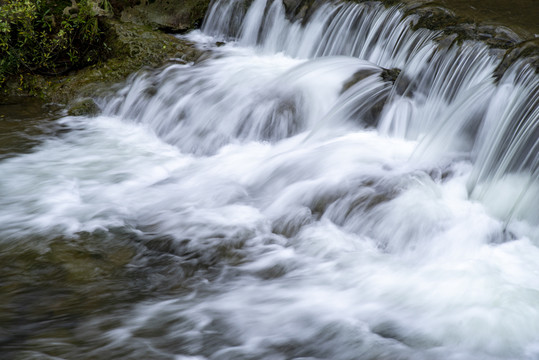 溪水溪流