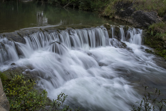 瀑布流水溪水溪流山溪