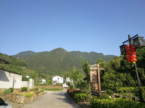 畲族山村旅游红灯笼
