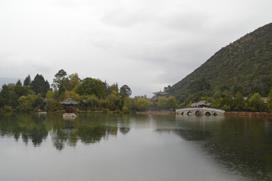 小桥流水人家