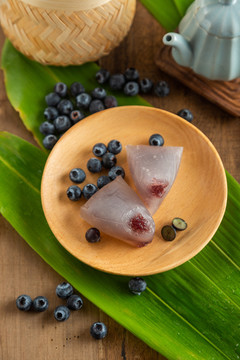蓝莓水晶粽