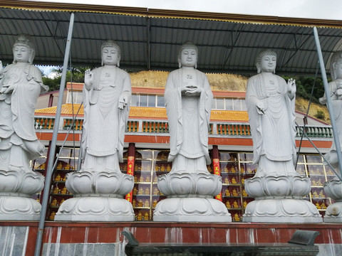 如来佛像