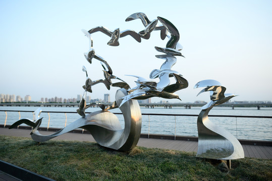 海鸥雕塑