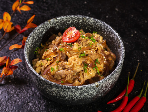 石锅牛肉