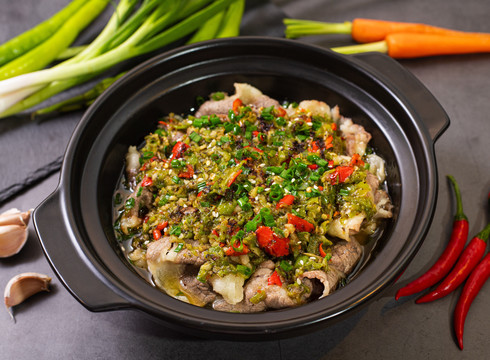 蔬菜牛肉煲