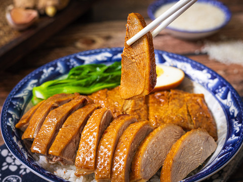 卤鸭饭