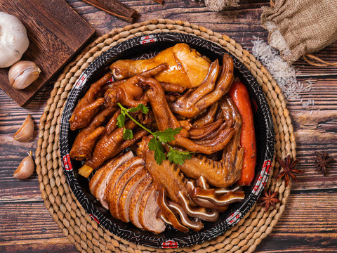 卤肉拼盘