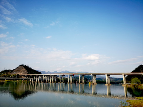 水秀山清