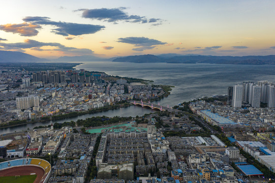 航拍云南大理市区景观