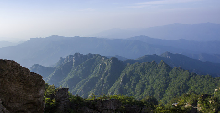 群山