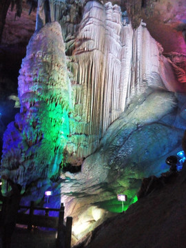 桂林银子岩洞石灰岩水岩洞