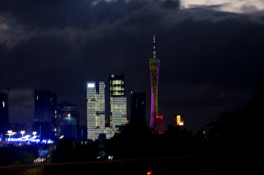 夜晚广州塔