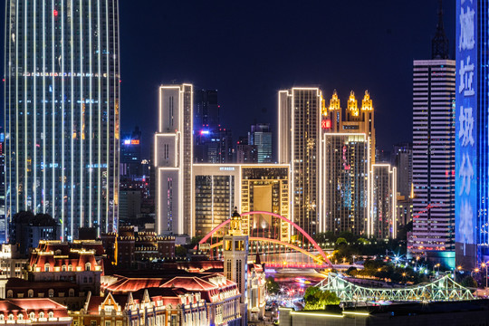 天津津门津塔海河沿岸夜景