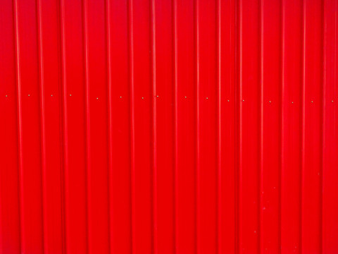 红色彩钢瓦片墙