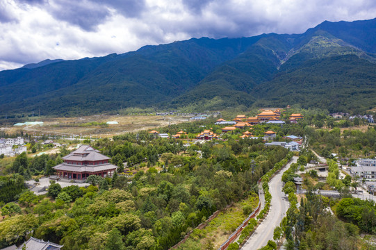 航拍云南大理崇圣寺三塔