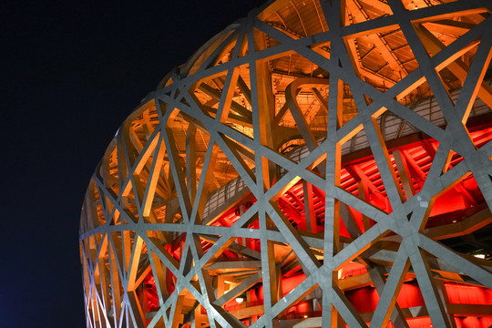 鸟巢体育场钢结构夜景