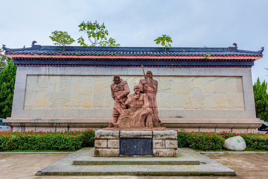 中国湖北荆州三国公园刘关张雕像