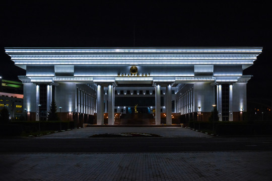 哈萨克斯坦国家最高法院