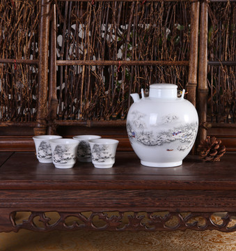 国画山水陶瓷茶具