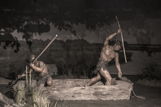 原始部落的古代人狩猎捕鱼场景