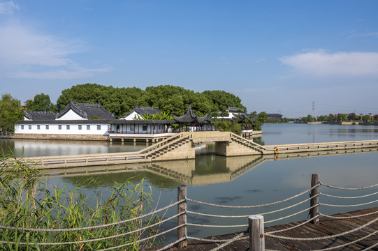 上海松江广富林遗址公园园林水景