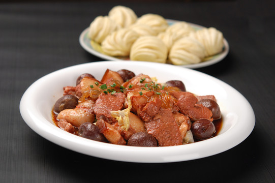 小炖肉烩菜