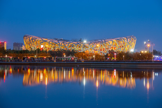 鸟巢夜景