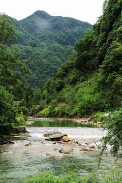 大山溪流