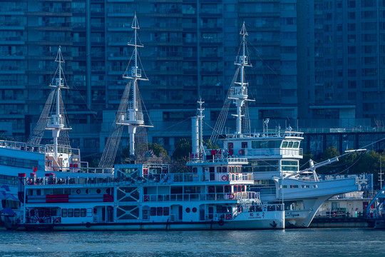 黄浦江游船