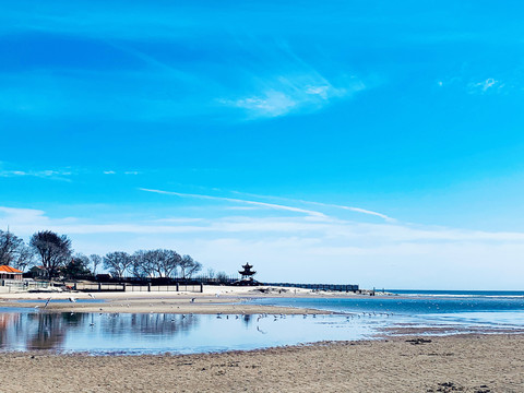 蓝天海滩风景