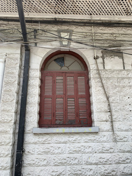 老旧欧式窗户